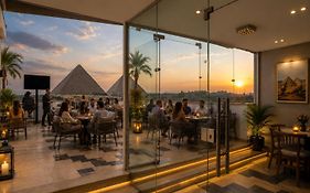 Golden Casa De Pyramids Inn